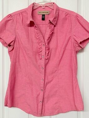Bit & Bridle Ruffle Trim V Neck Pearl Snap Front Top Sz L